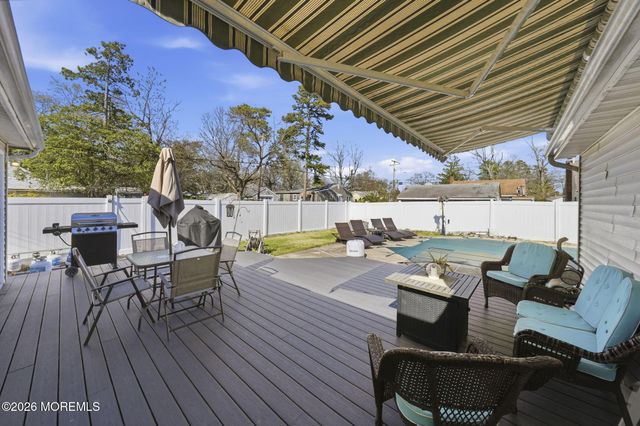67 London Road, Brick, NJ 08723