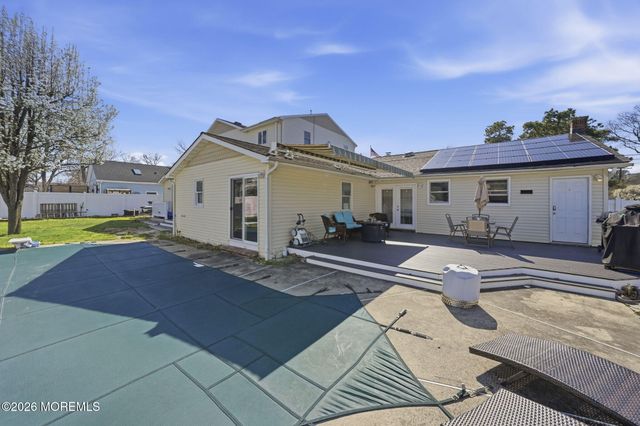 67 London Road, Brick, NJ 08723