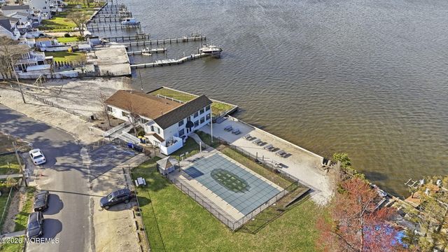 67 London Road, Brick, NJ 08723