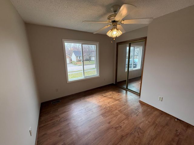 1419 W Whiteside Street, Springfield, MO 65807