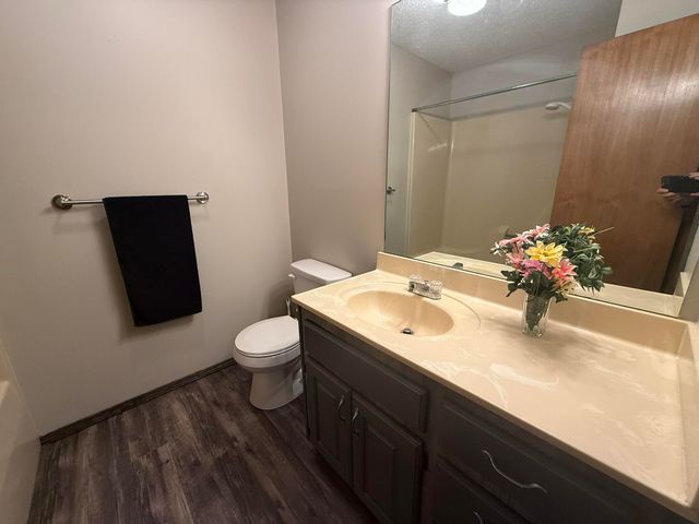 1419 W Whiteside Street, Springfield, MO 65807