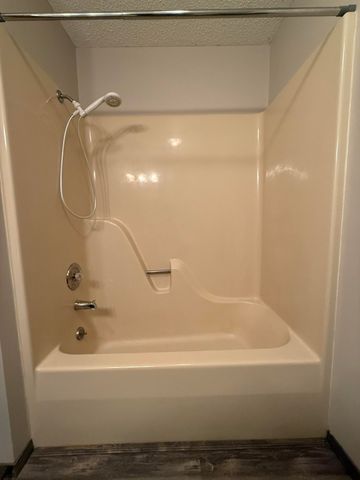 1419 W Whiteside Street, Springfield, MO 65807