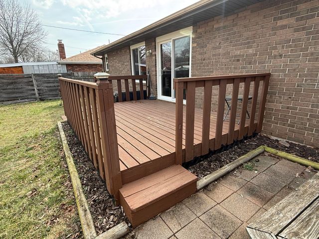 1419 W Whiteside Street, Springfield, MO 65807