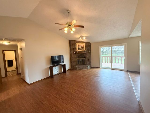 1419 W Whiteside Street, Springfield, MO 65807