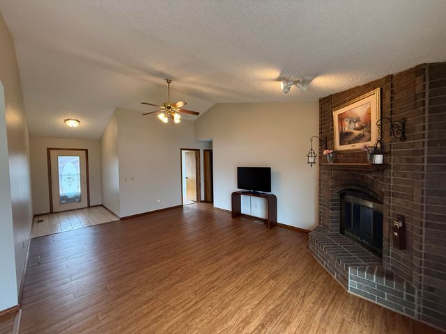 1419 W Whiteside Street, Springfield, MO 65807