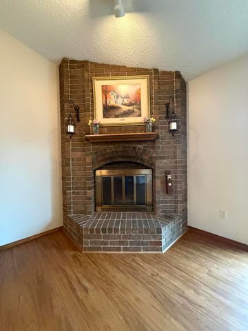 1419 W Whiteside Street, Springfield, MO 65807