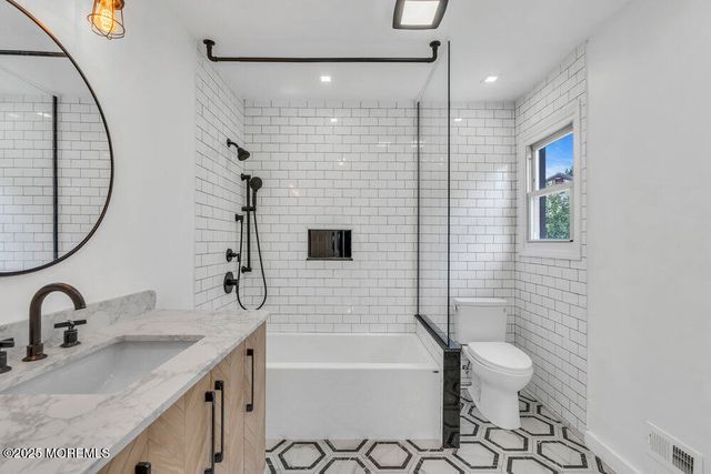 34 Birmingham Drive, Jackson, NJ 08527