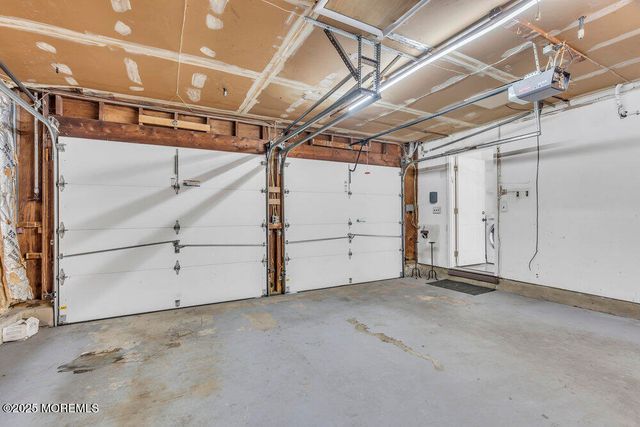 34 Birmingham Drive, Jackson, NJ 08527