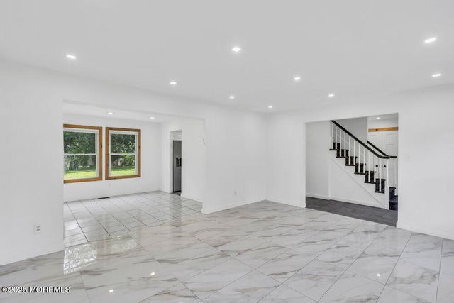 34 Birmingham Drive, Jackson, NJ 08527