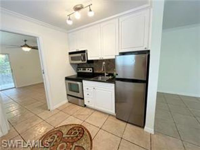 8162 Country RD 201, Fort Myers, FL 33919