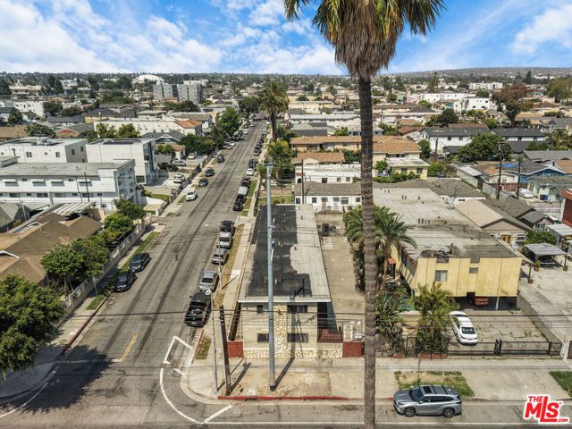 7427 S Figueroa Street, Los Angeles, CA 90003