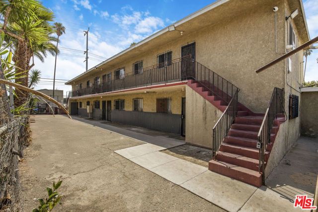 7427 S Figueroa Street, Los Angeles, CA 90003