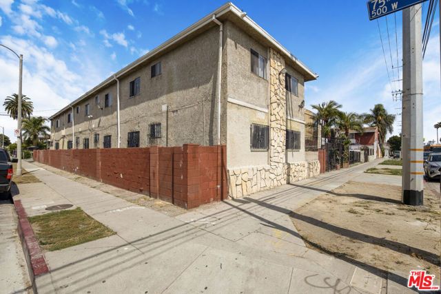 7427 S Figueroa Street, Los Angeles, CA 90003