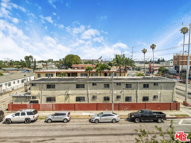 7427 S Figueroa Street, Los Angeles, CA 90003