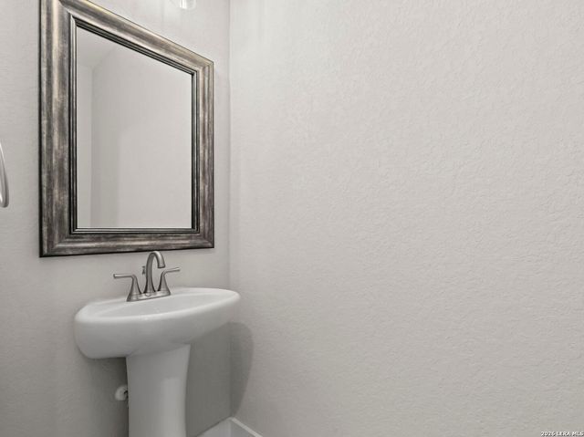 3314 Jons Way, Marion, TX 78124