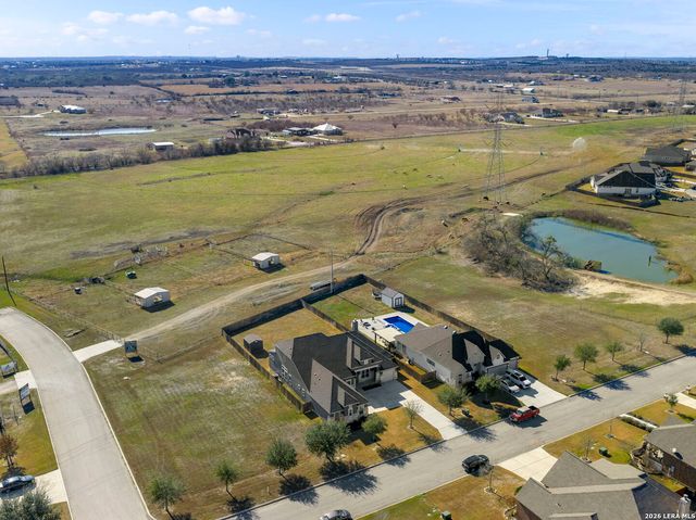 3314 Jons Way, Marion, TX 78124