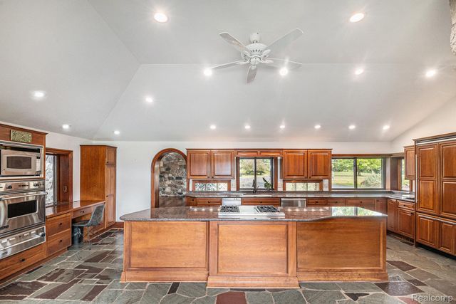 2250 E Dryden Road, Metamora Township, MI 48455