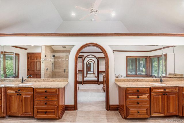 2250 E Dryden Road, Metamora Township, MI 48455