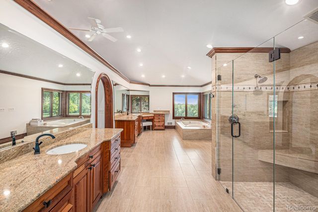 2250 E Dryden Road, Metamora Township, MI 48455