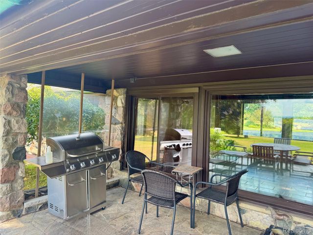 2250 E Dryden Road, Metamora Township, MI 48455