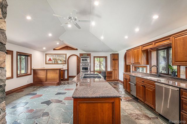 2250 E Dryden Road, Metamora Township, MI 48455