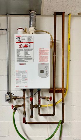 2250 E Dryden Road, Metamora Township, MI 48455