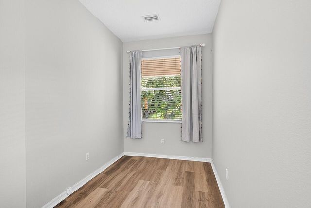 313 SW Perdido Key Street, Port St Lucie, FL 34986