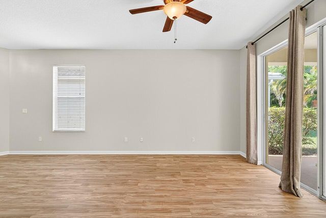 313 SW Perdido Key Street, Port St Lucie, FL 34986