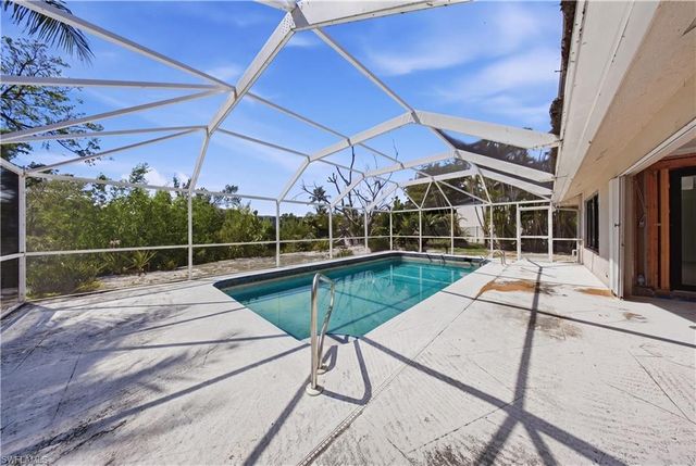 1323 Par View DR, Sanibel, FL 33957