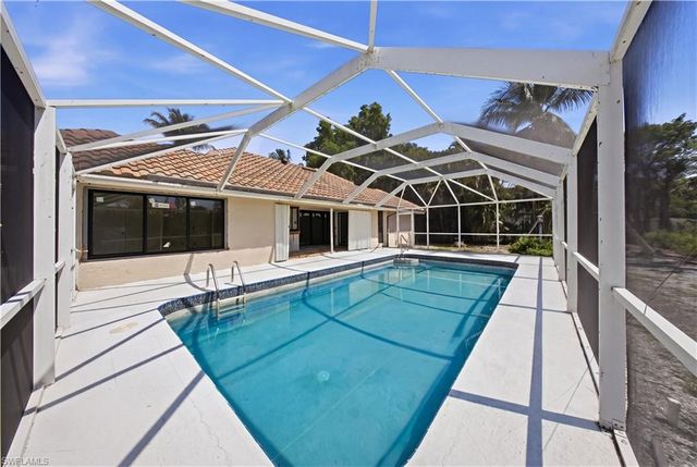 1323 Par View DR, Sanibel, FL 33957