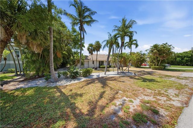 1323 Par View DR, Sanibel, FL 33957