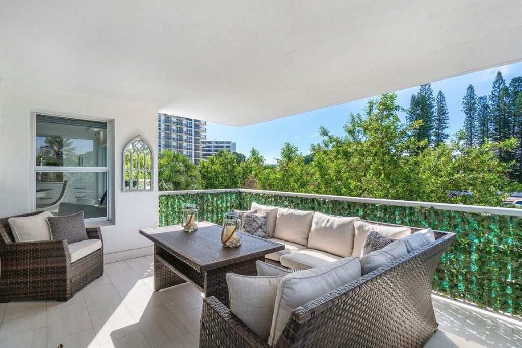 Image 28 of property listing at 875 E Camino Real 3e, Boca Raton, FL 33432