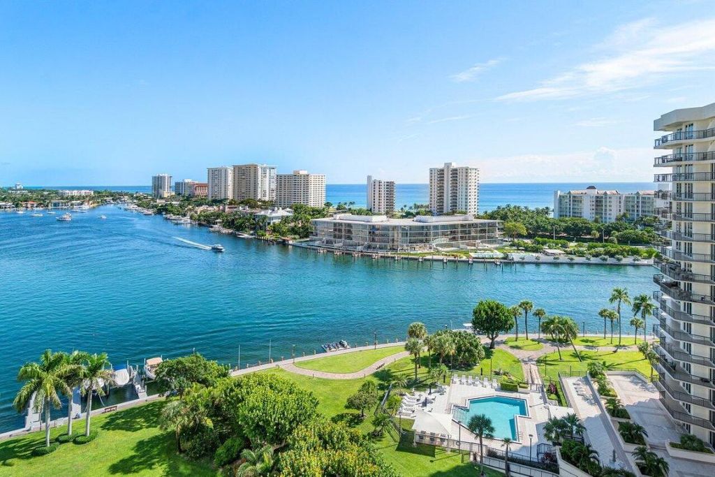 Image 31 of property listing at 875 E Camino Real 3e, Boca Raton, FL 33432