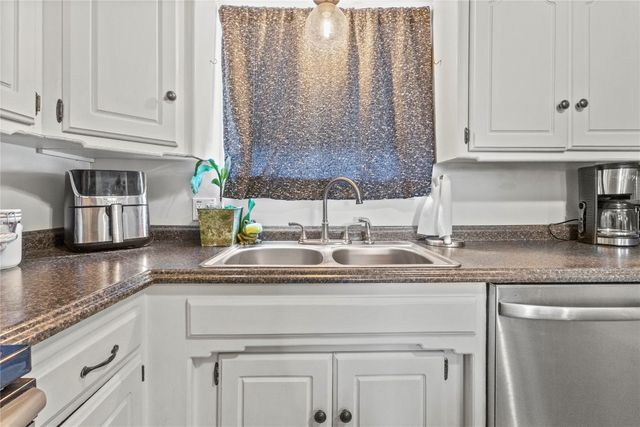702 E Arlington Avenue, Weatherford, OK 73096