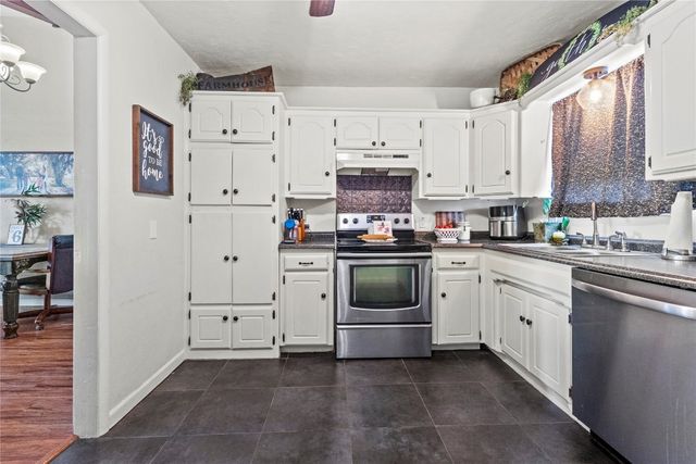 702 E Arlington Avenue, Weatherford, OK 73096