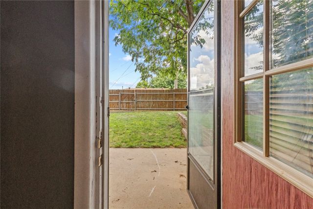 702 E Arlington Avenue, Weatherford, OK 73096