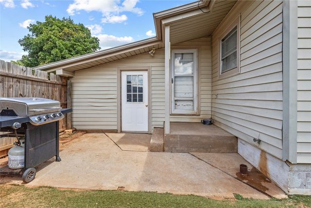 702 E Arlington Avenue, Weatherford, OK 73096
