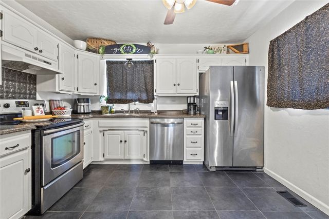 702 E Arlington Avenue, Weatherford, OK 73096
