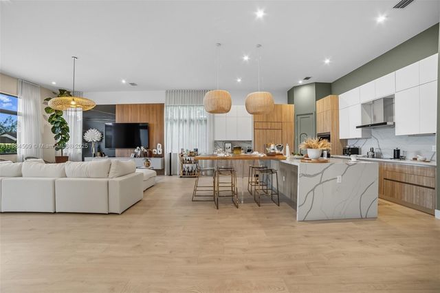 5000 SW 159th Ave, Southwest Ranches, FL 33331