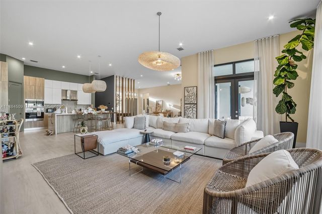 5000 SW 159th Ave, Southwest Ranches, FL 33331