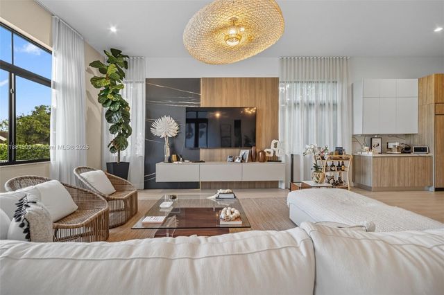 5000 SW 159th Ave, Southwest Ranches, FL 33331