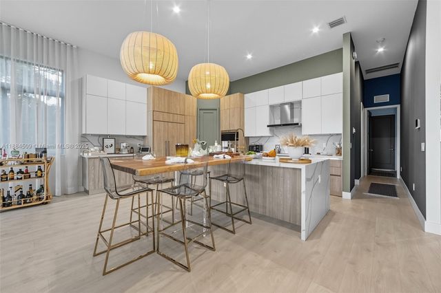 5000 SW 159th Ave, Southwest Ranches, FL 33331