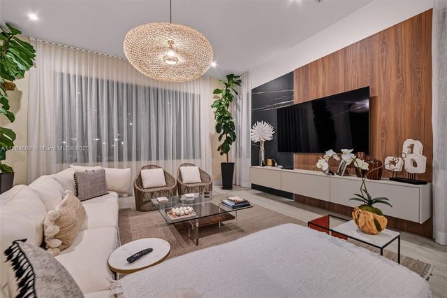 5000 SW 159th Ave, Southwest Ranches, FL 33331