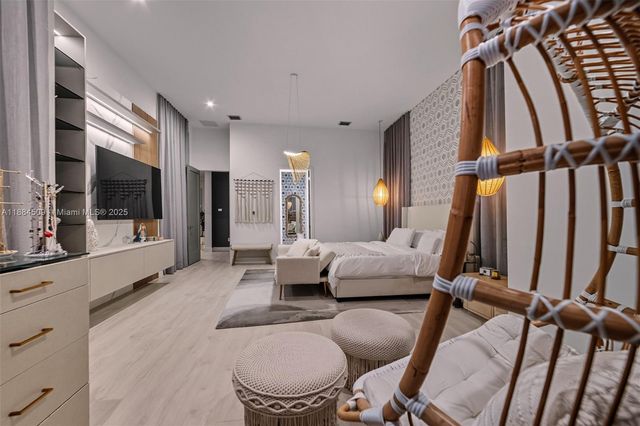 5000 SW 159th Ave, Southwest Ranches, FL 33331