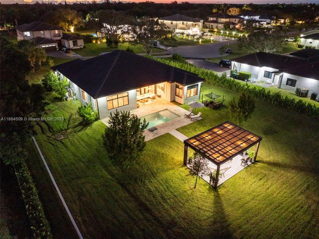 5000 SW 159th Ave, Southwest Ranches, FL 33331