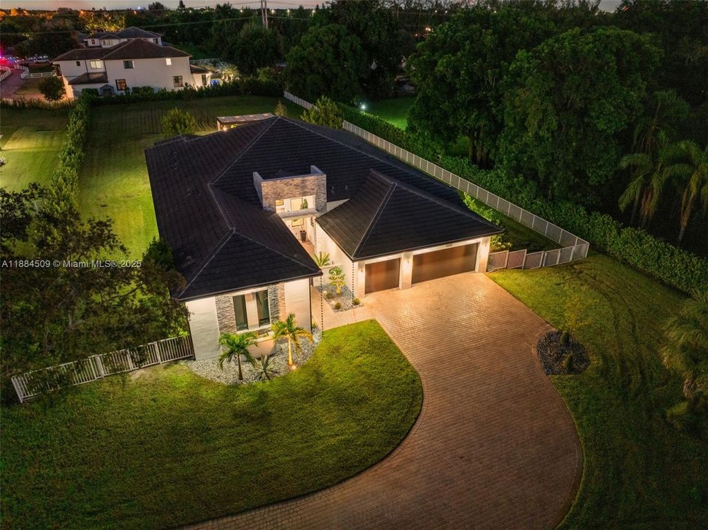 5000 SW 159th Ave, Southwest Ranches, FL 33331