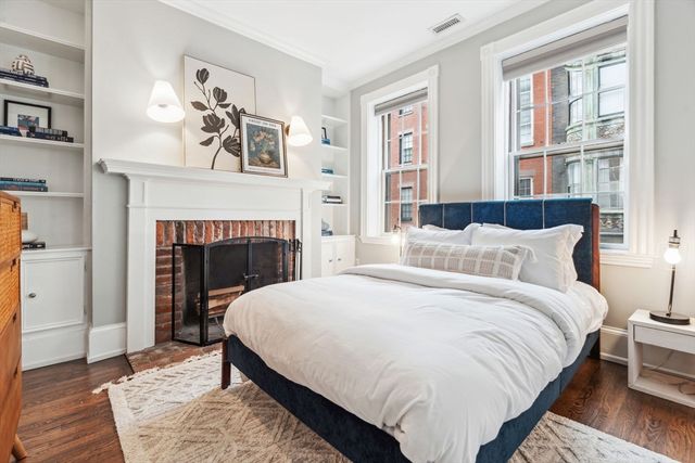 61 Revere Street 3, Boston, MA 02114