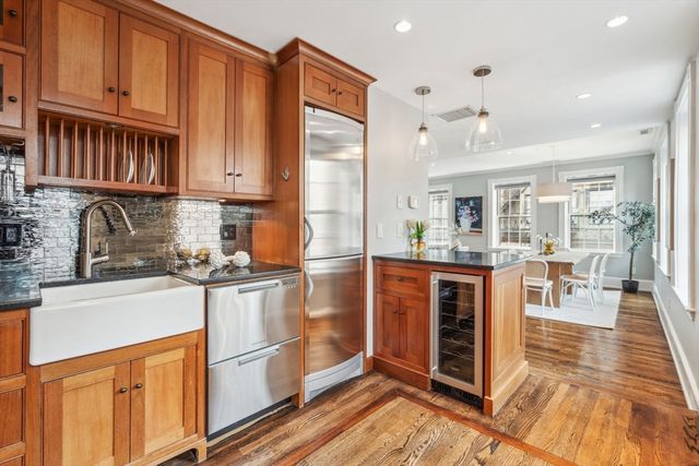 61 Revere Street 3, Boston, MA 02114