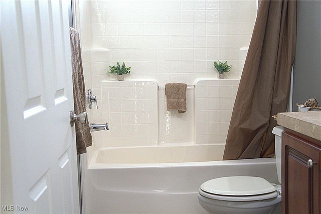 116 Homewood Rd, Parkersburg, WV 26101