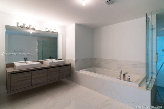 400 Sunny Isles Blvd 1019, Sunny Isles Beach, FL 33160